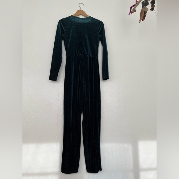 Revolve x Lovers + Friends | Hart Jumpsuit in Deep Emerald - Picture 4 of 7